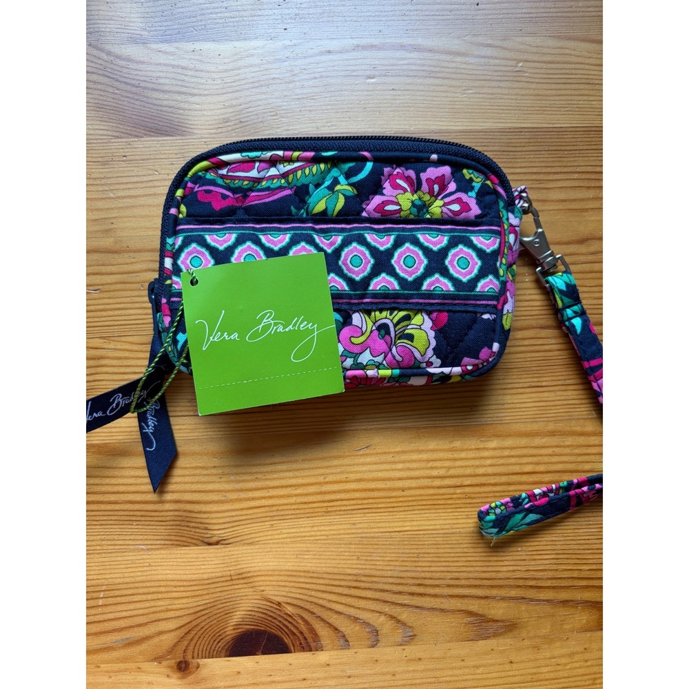 Vera Bradley Tech Case Women OS Petal Paisley NEW Quilted Wristlet